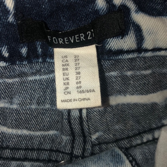 Forever 21 jean shorts - Picture 5 of 5
